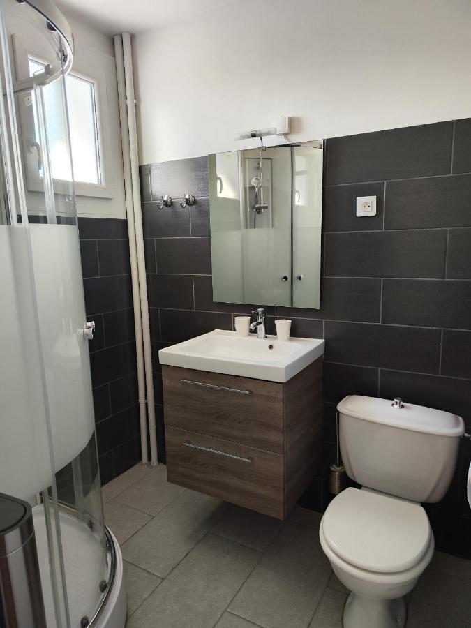 Le Sporting Hotel Beaumont-sur-Leze Екстериор снимка