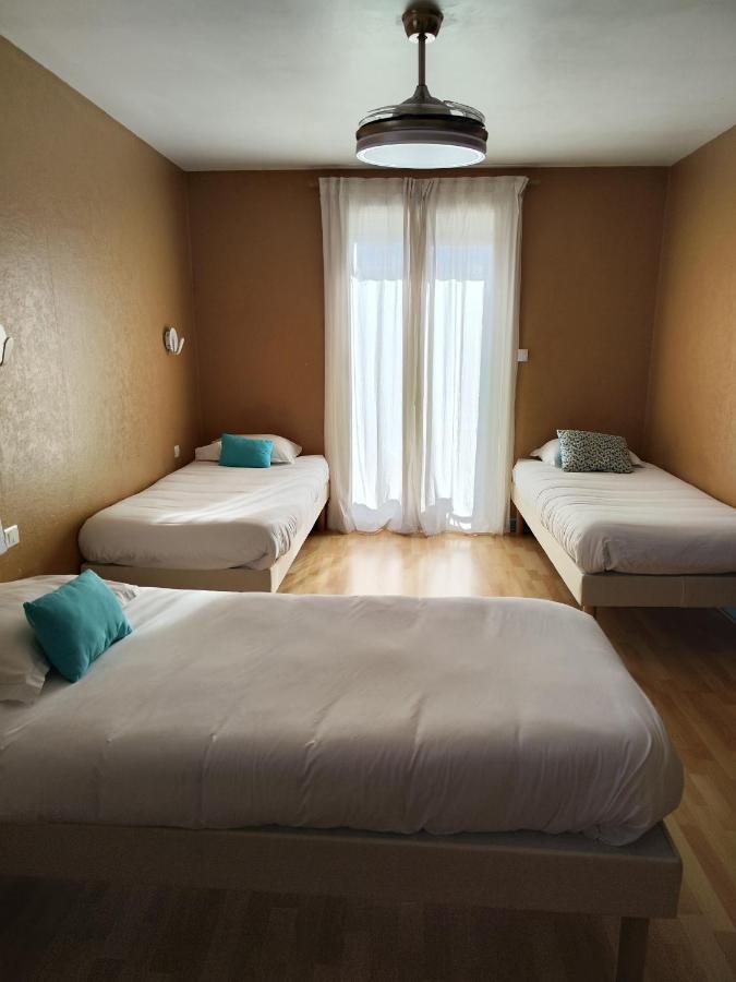 Le Sporting Hotel Beaumont-sur-Leze Екстериор снимка