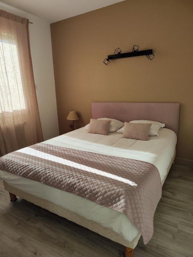 Le Sporting Hotel Beaumont-sur-Leze Екстериор снимка