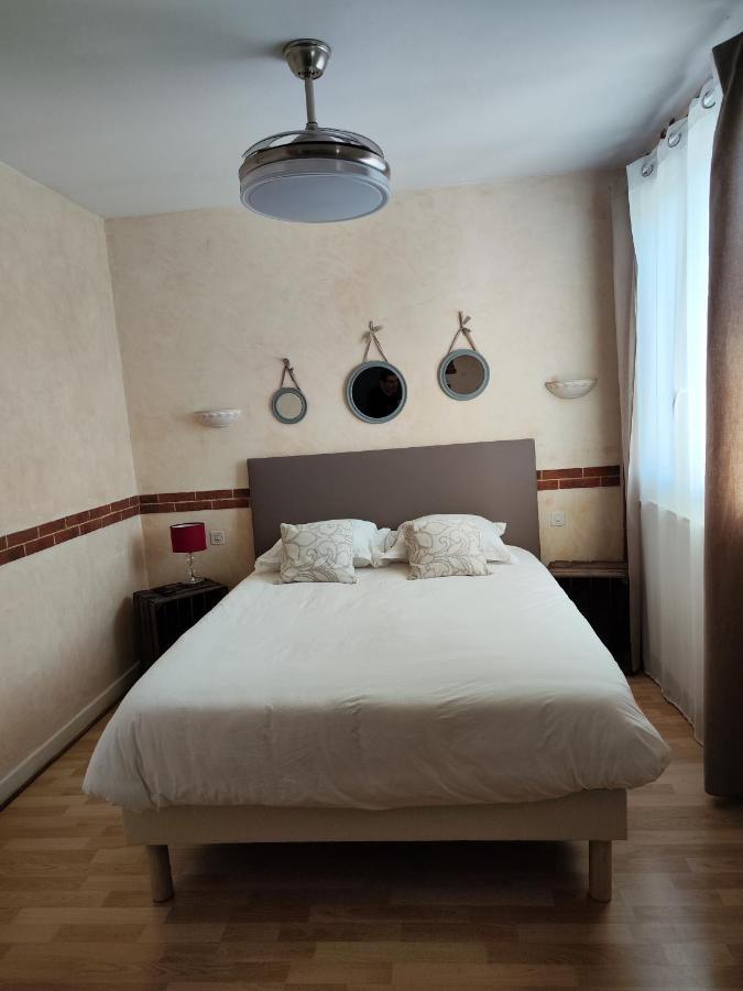 Le Sporting Hotel Beaumont-sur-Leze Екстериор снимка